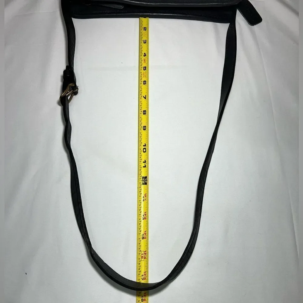 Coach Black Vintage Swagger 9820 Crossbody Bag With Hang Tag